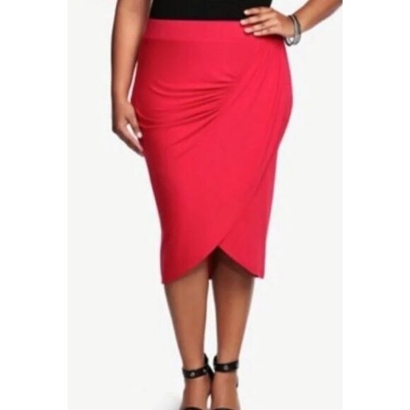 Torrid Tulip Hem Ruched Holiday Red Bodycon Skirt Size 2x EUC - Picture 1 of 9